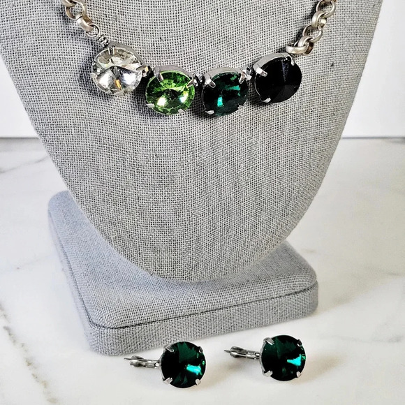 Green Crystal Necklace Earrings Set Silvertone Rolo Chain Adjustable Riv… - Picture 1 of 12